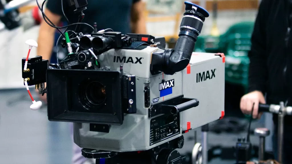 Imax silmmaking in depth.003 | هلومگ | درباره‌ی آی ‌مکس IMAX؛ پیشرفته ‌ترین تکنولوژی فیلم‌ سازی